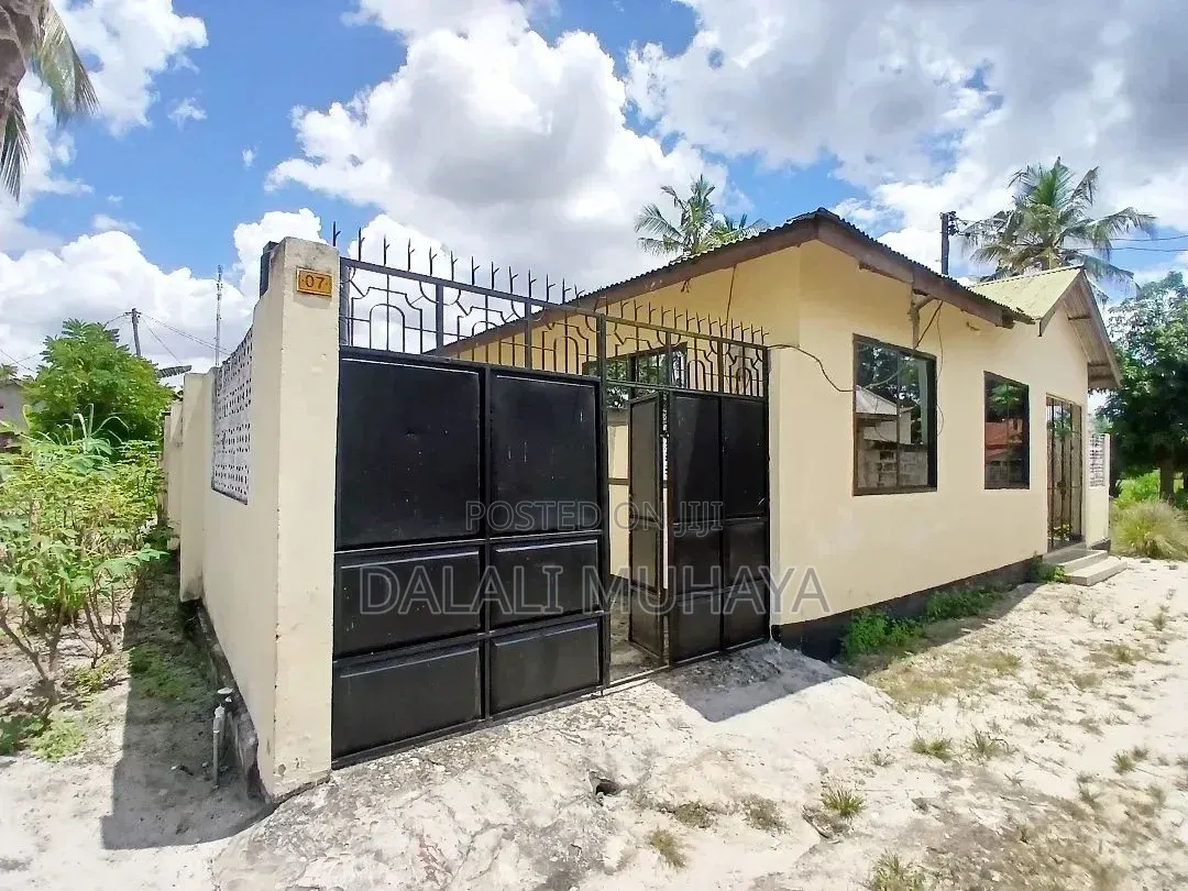 3bdrm House in Sondombwa Street, Pugu for sale