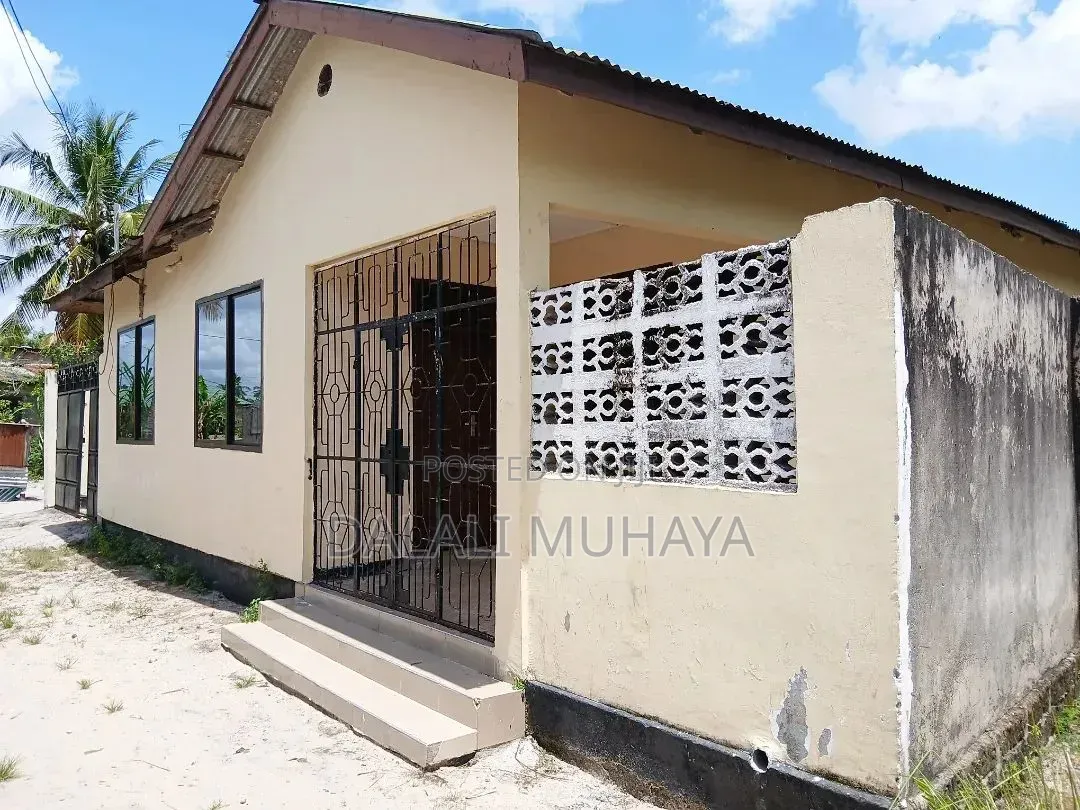 3bdrm House in Sondombwa Street, Pugu for sale