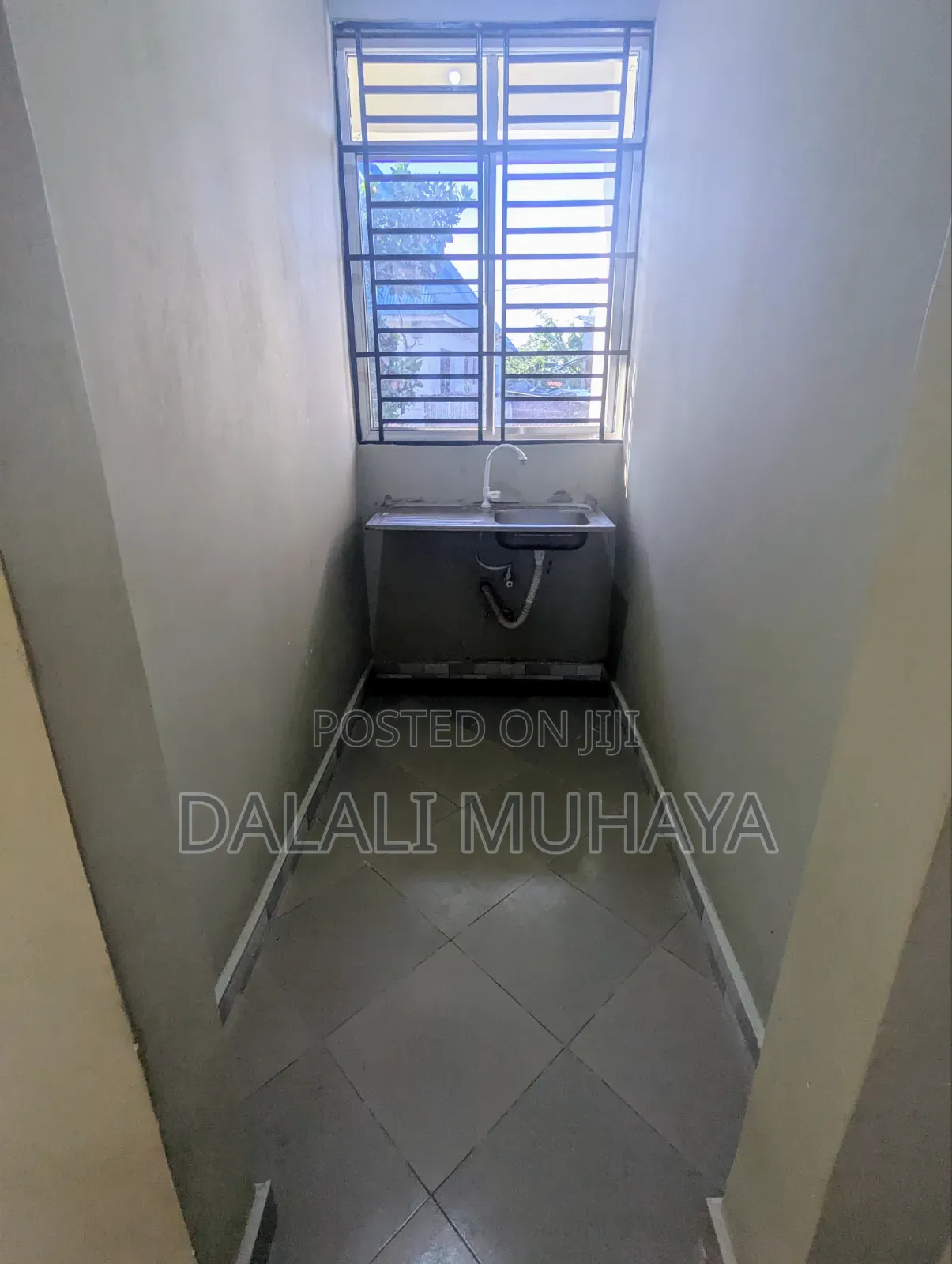 3bdrm House in Njia 4 Kwa Muhaya, Kitunda for sale