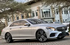 Mercedes-Benz E200 2016 Silver