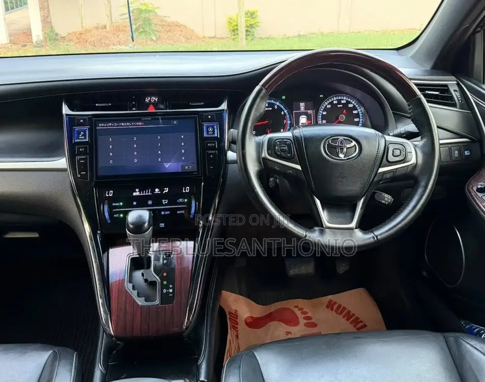 Toyota Harrier 2018 Black
