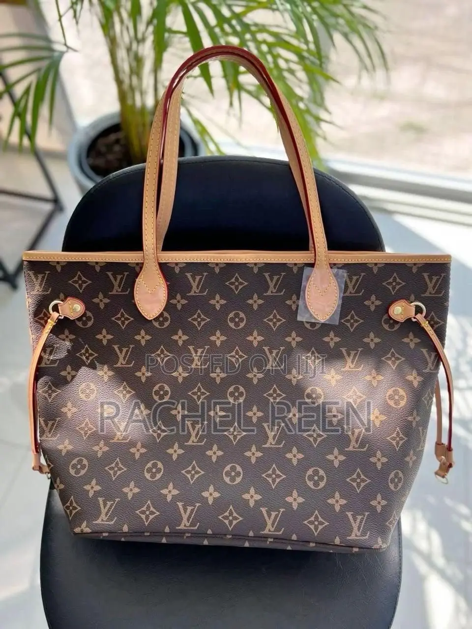 Pochi Louis Vuitton Available