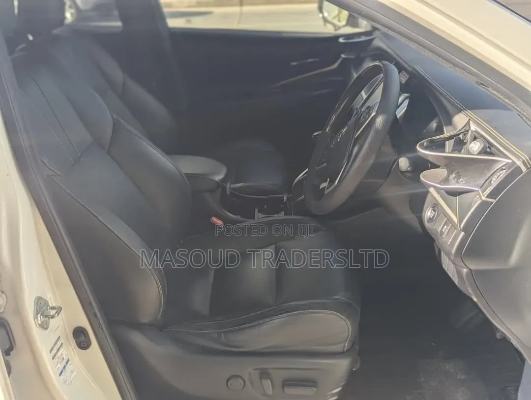 Toyota Harrier 2017 White