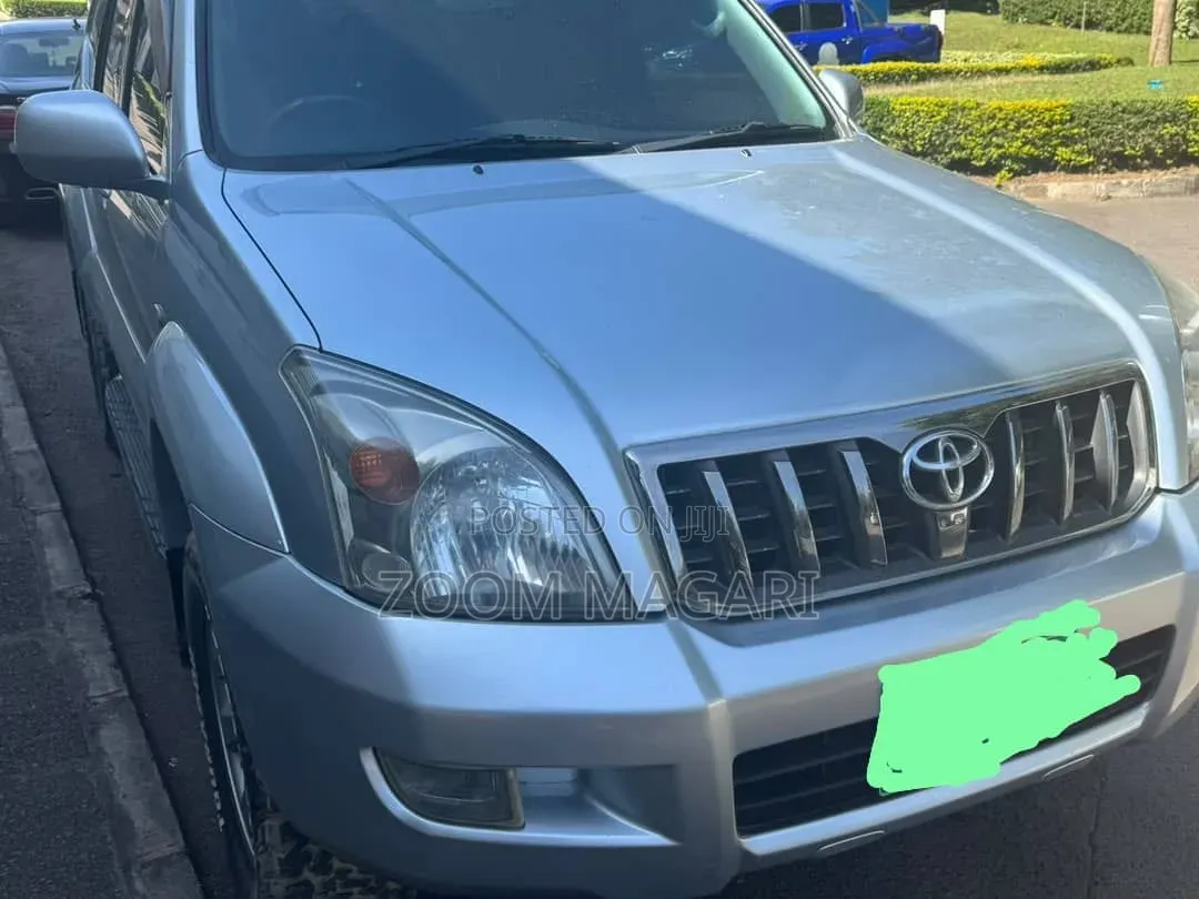 Toyota Land Cruiser Prado 2009 Silver