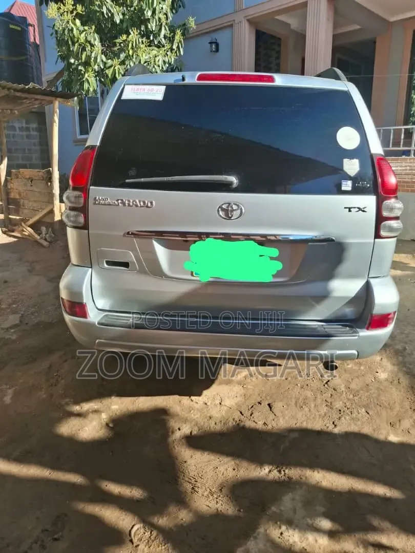 Toyota Land Cruiser Prado 2009 Silver