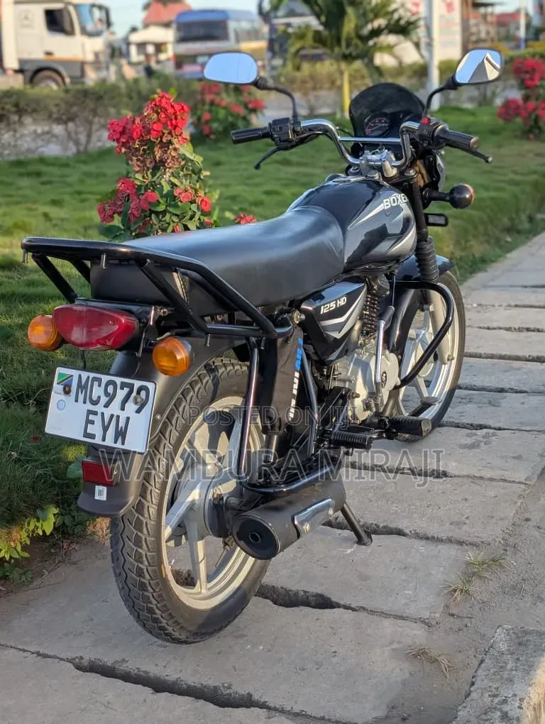 Bajaj Boxer 125 2026 Black