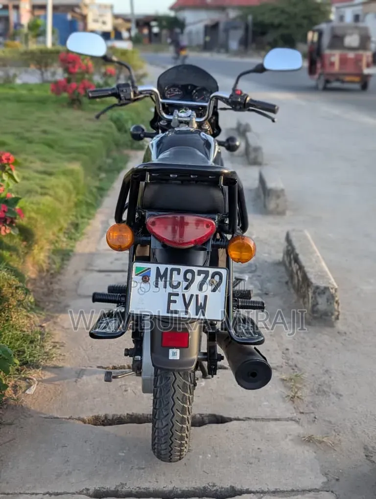 Bajaj Boxer 125 2026 Black