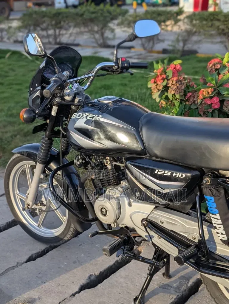 Bajaj Boxer 125 2026 Black