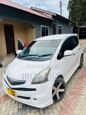 Toyota Ractis 1.5 AWD 2007 White