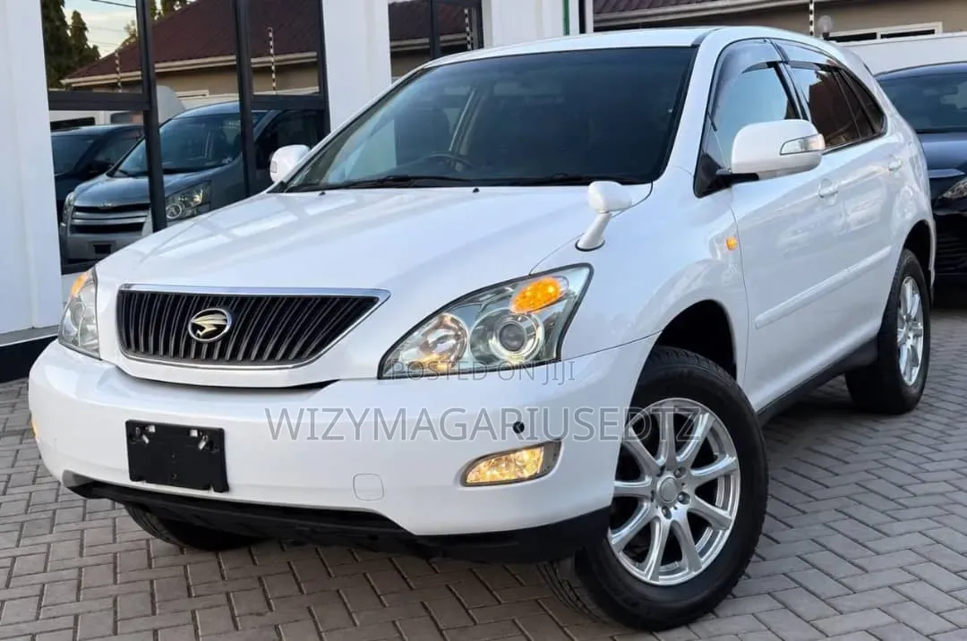 Toyota Harrier 2006 Pink