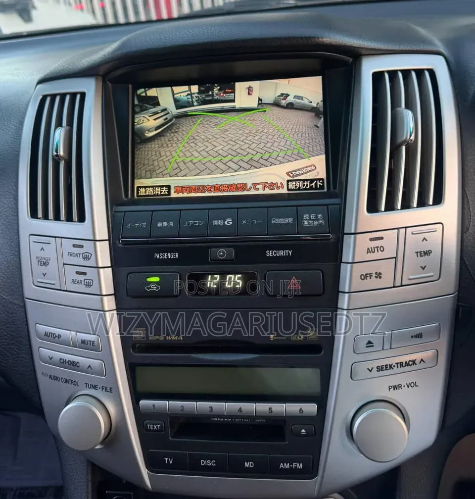 Toyota Harrier 2006 Pink