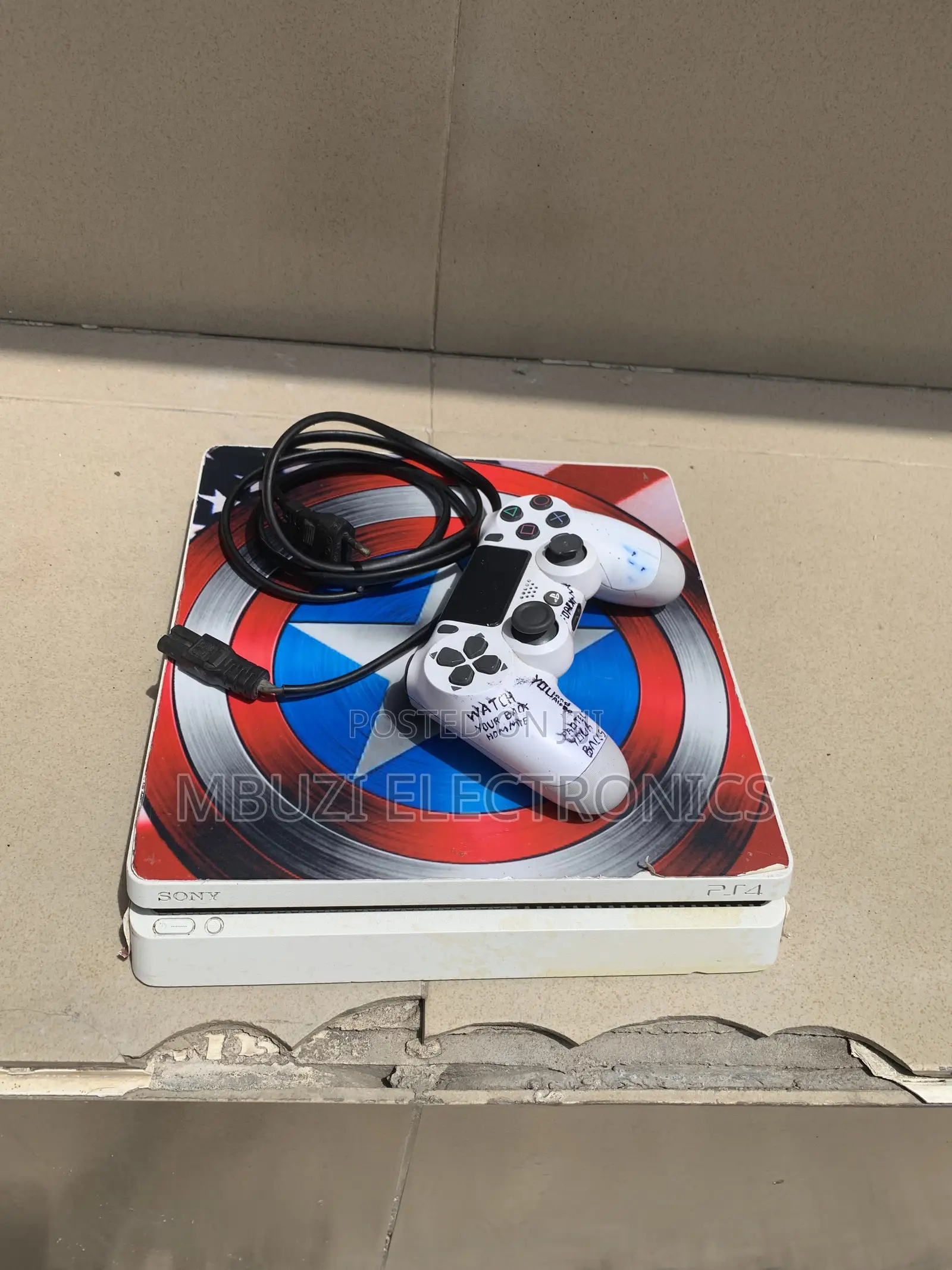 Playstation 4 Slim