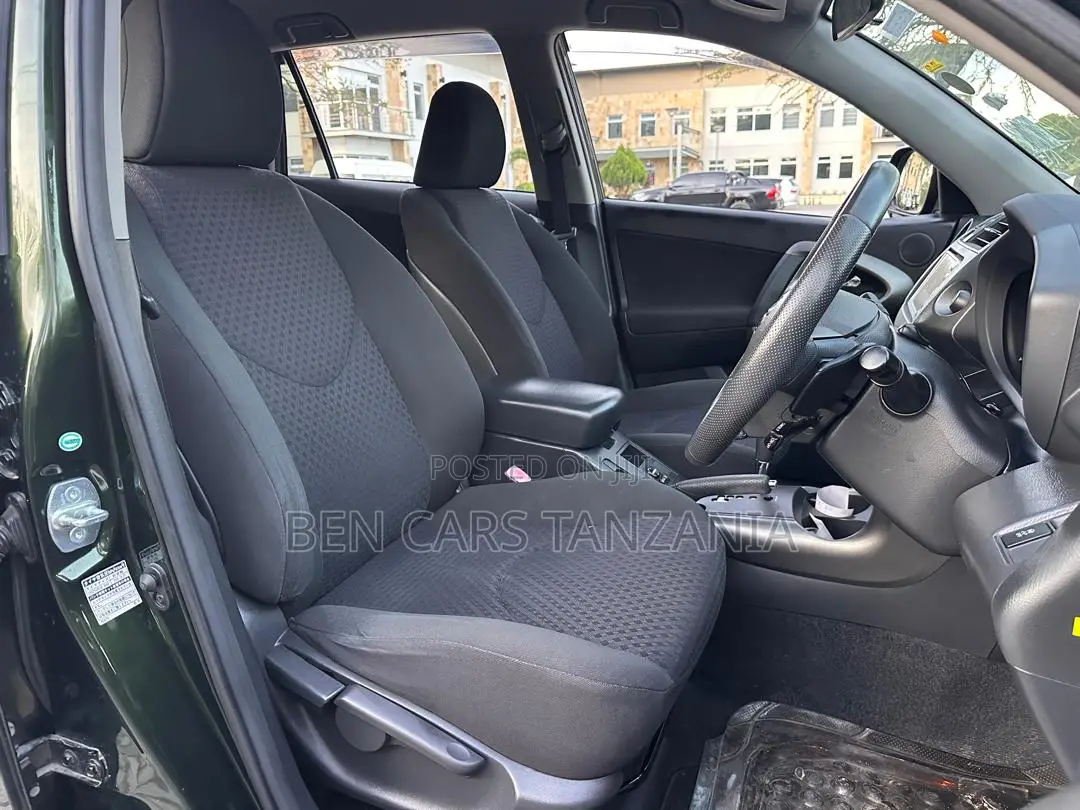 Toyota Vanguard 2010 Green