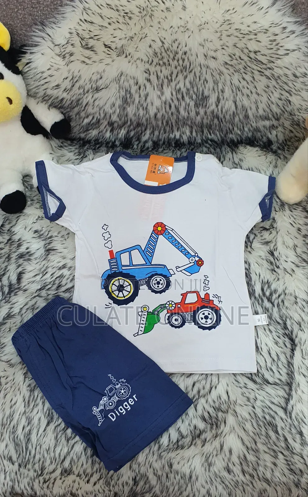 2pcs Kids Casual Wear Set / Nguo Za Watoto Tshirt Na Kaptula