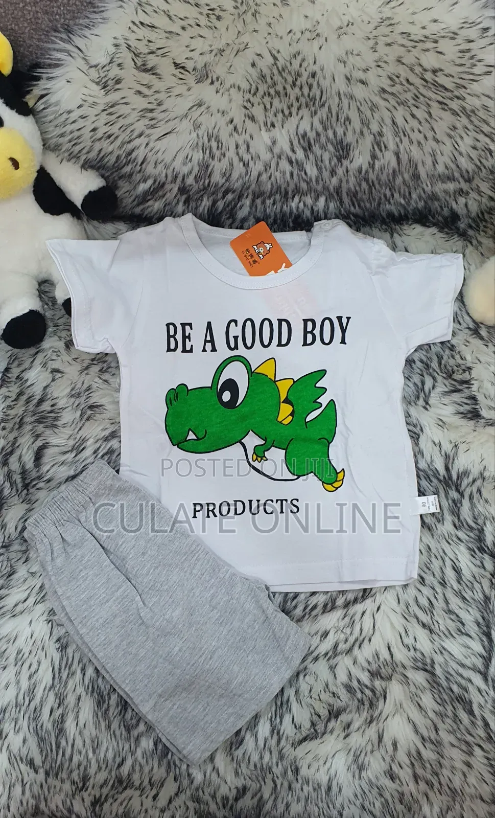 2pcs Kids Casual Wear Set / Nguo Za Watoto Tshirt Na Kaptula
