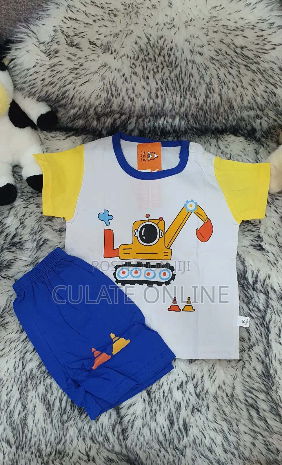 2pcs Kids Casual Wear Set / Nguo Za Watoto Tshirt Na Kaptula