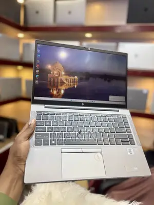 Laptop HP ZBook Firefly 14 G7 32GB Intel Core i7 SSD 1T