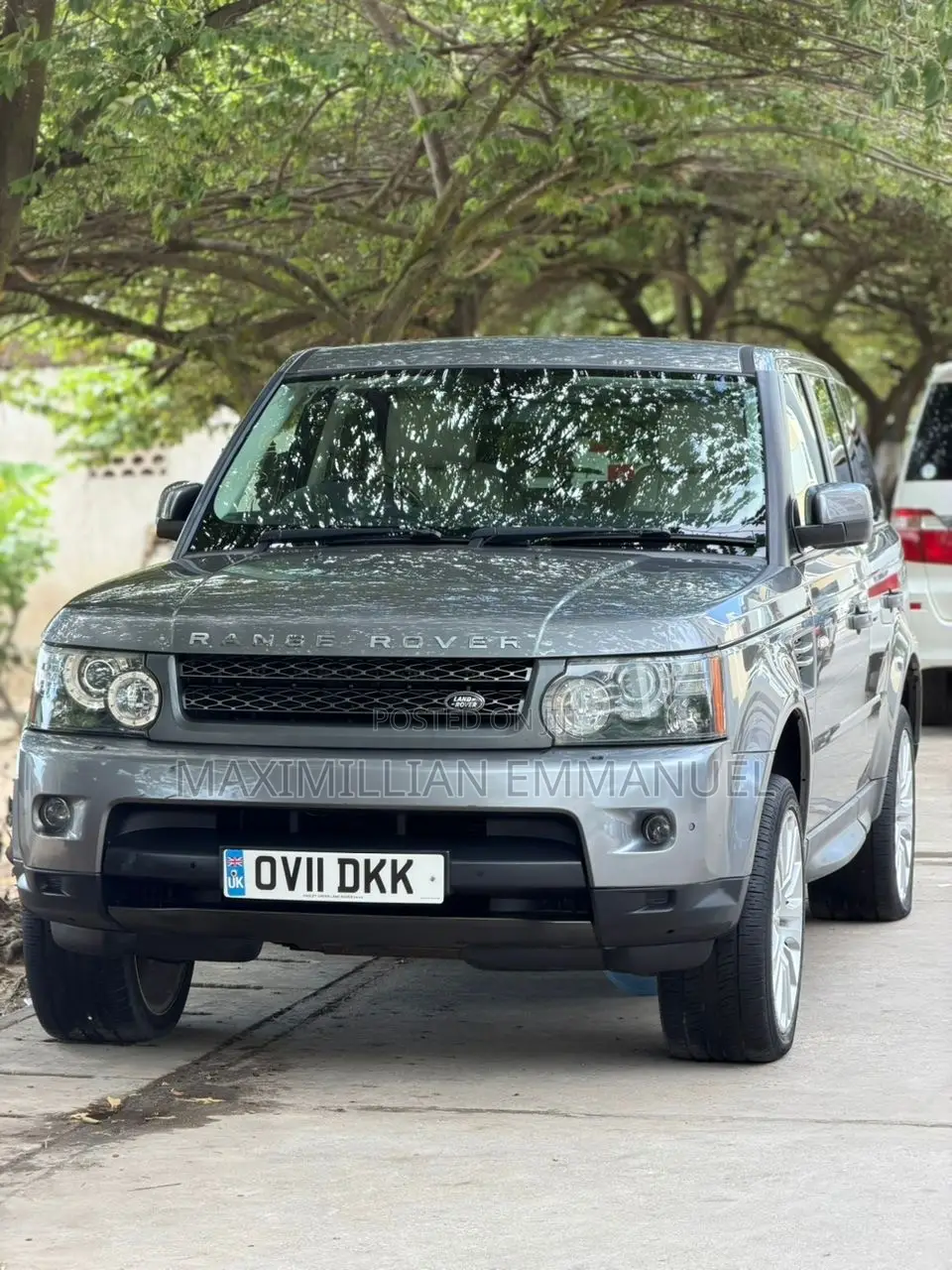Land Rover Discovery 2011 Gray