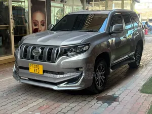 Toyota Land Cruiser Prado 2015 Silver