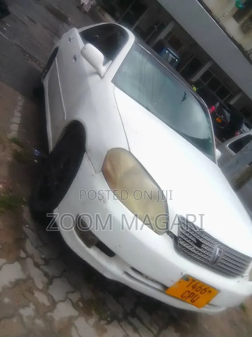 Toyota Mark II 2002 White