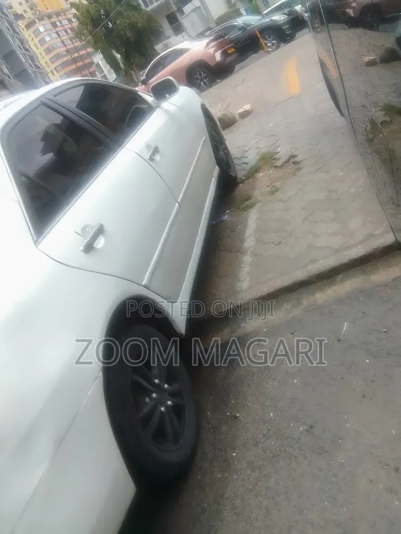 Toyota Mark II 2002 White