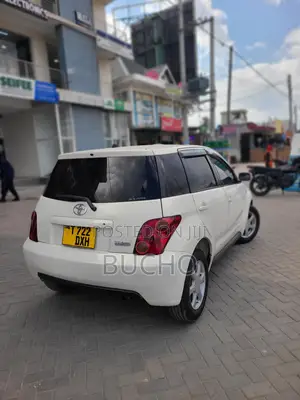 Toyota IST 2004 White