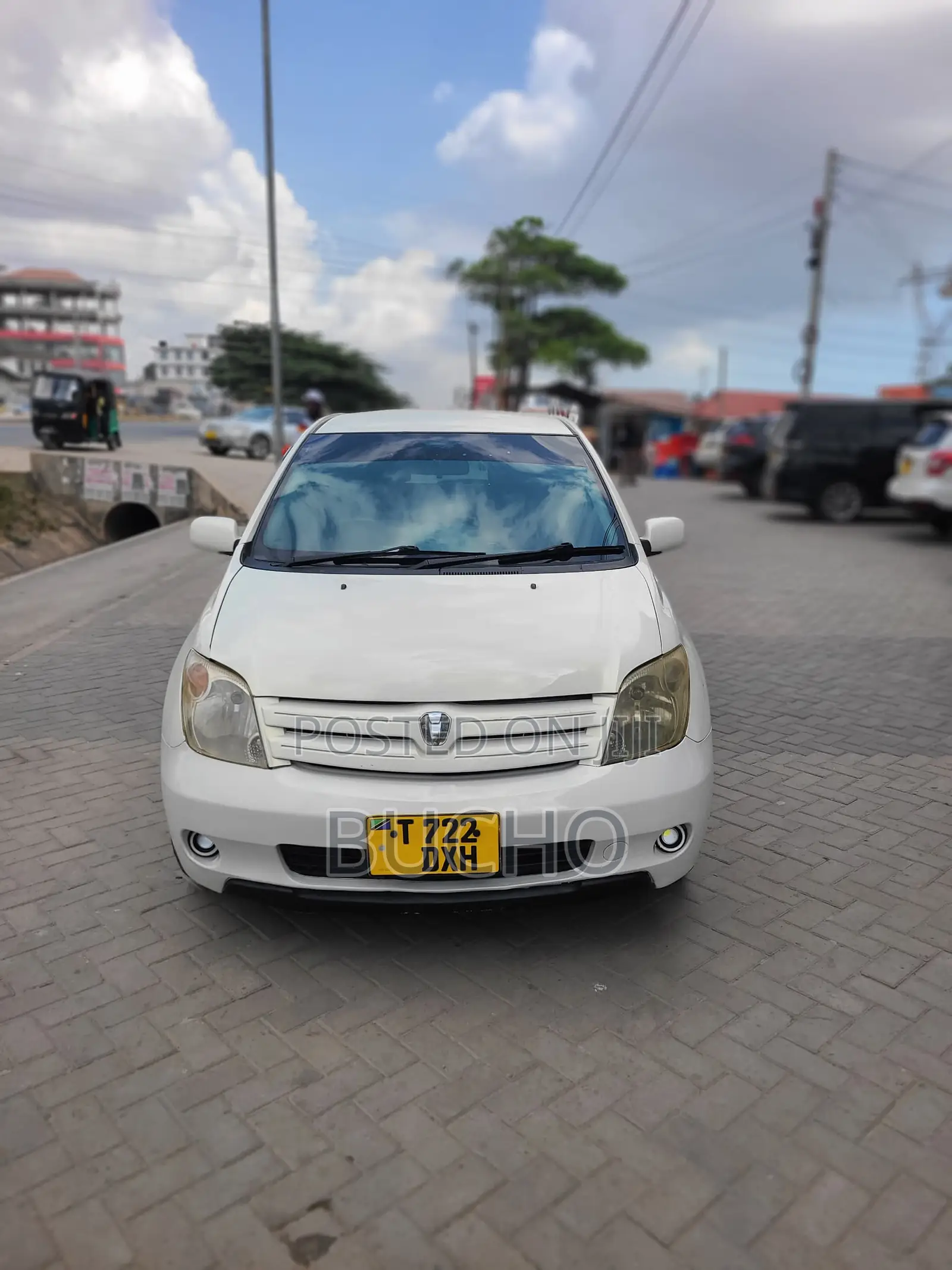 Toyota IST 2004 White
