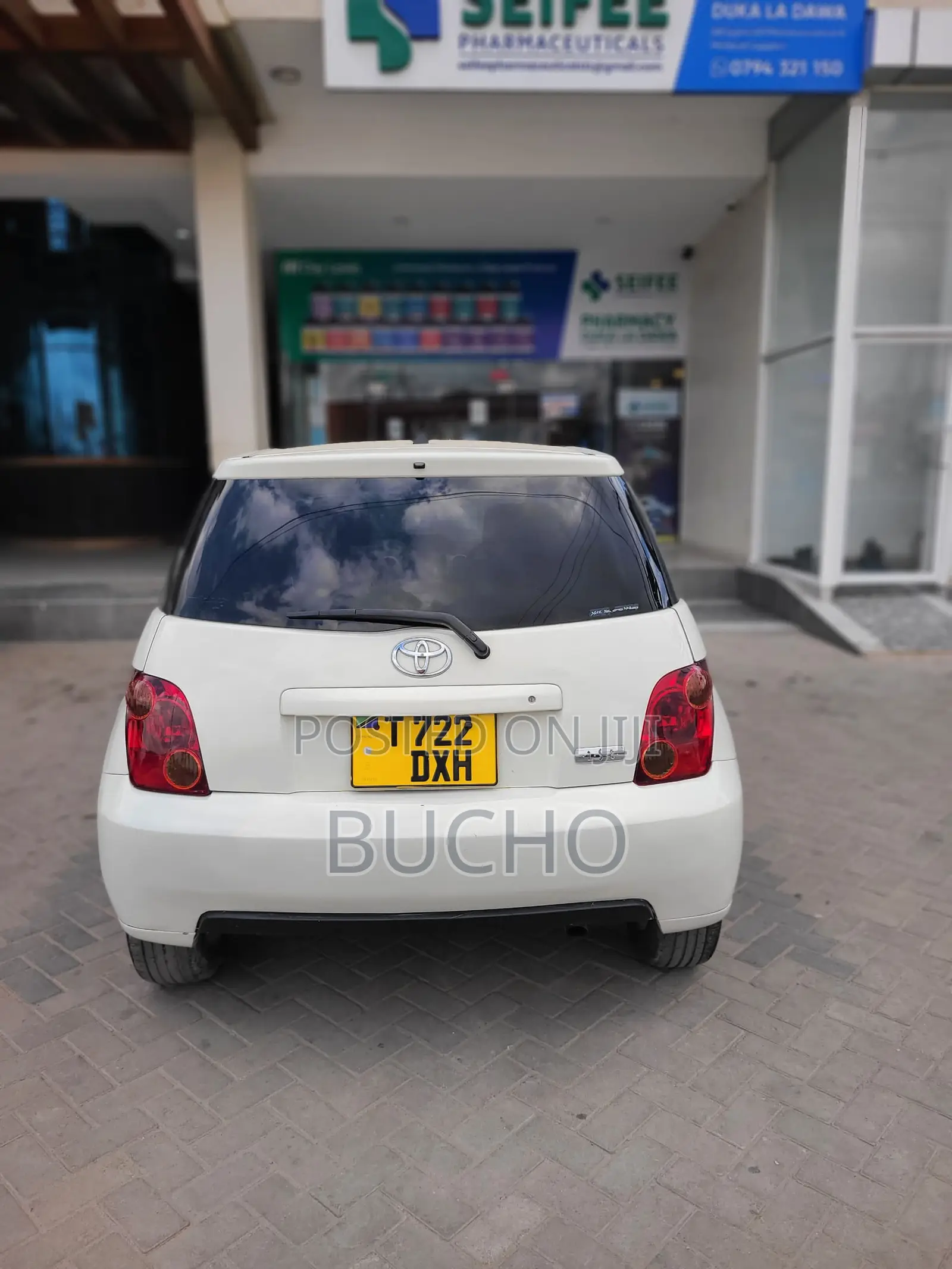 Toyota IST 2004 White