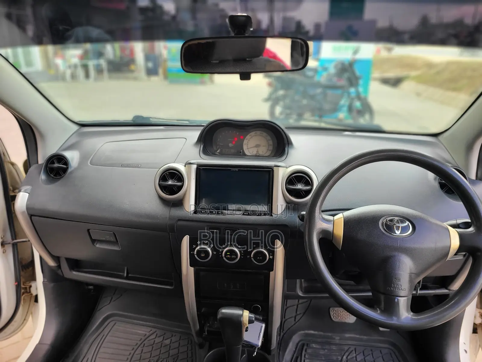 Toyota IST 2004 White