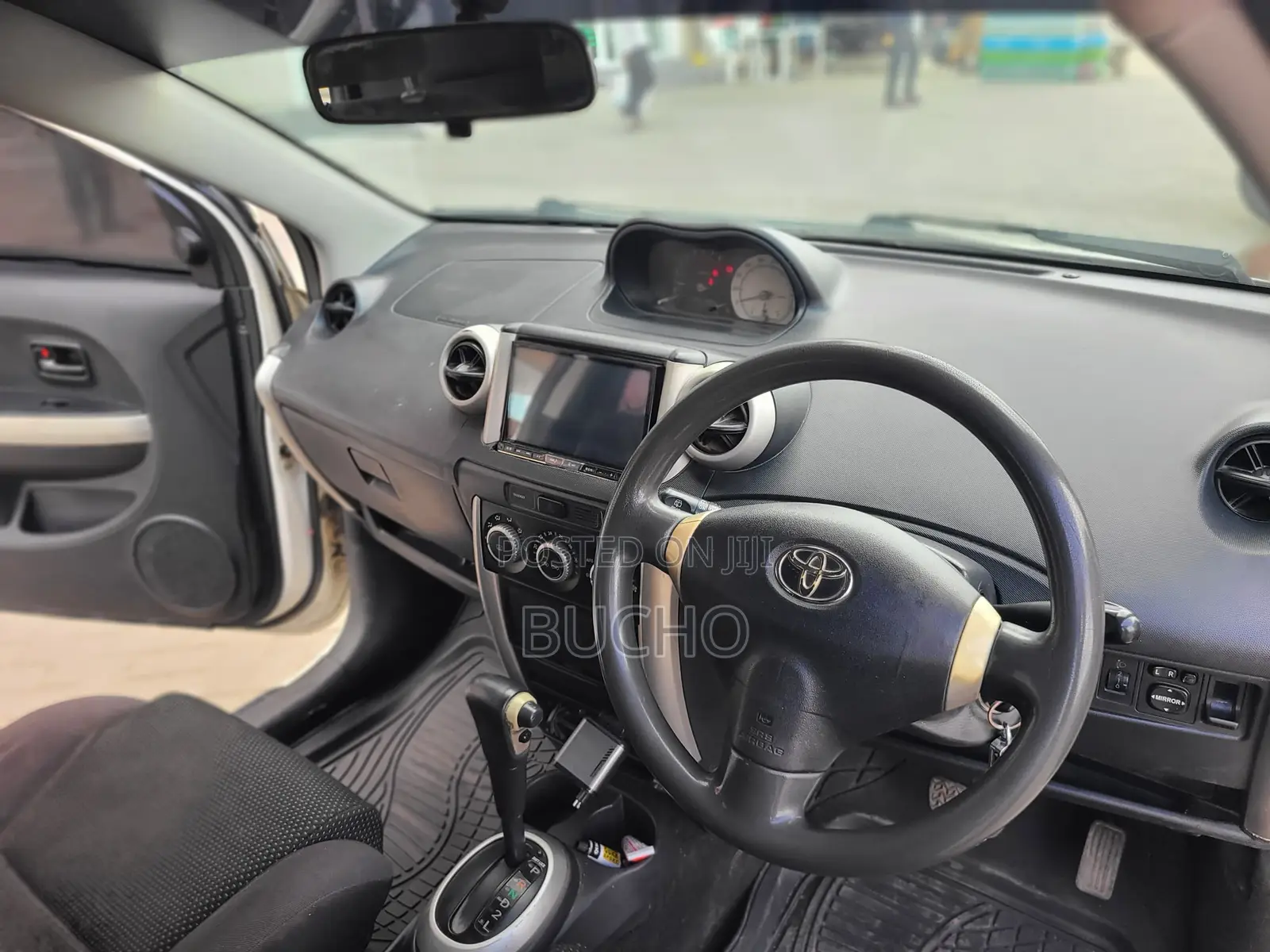 Toyota IST 2004 White