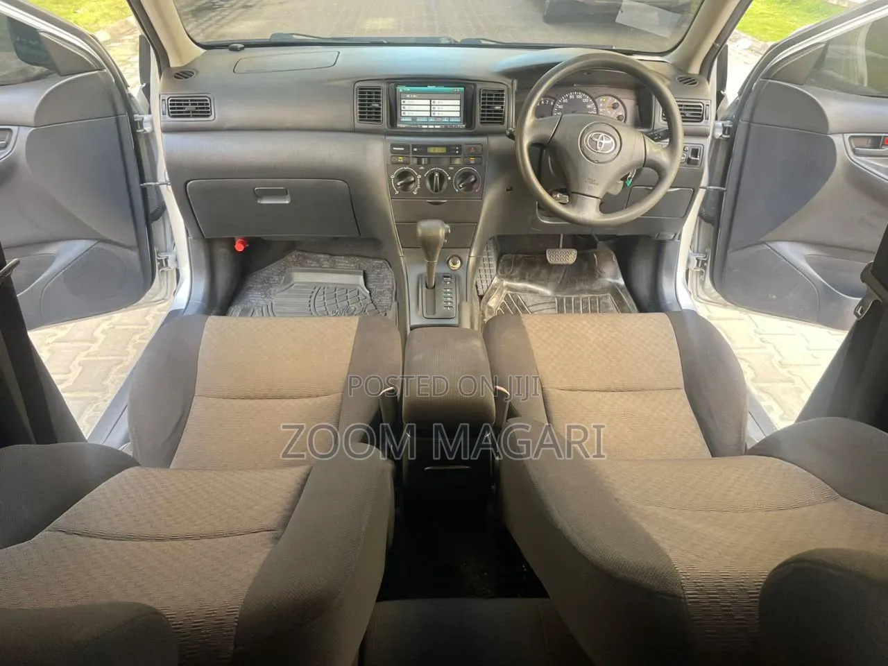 Toyota Corolla RunX 2004 Silver
