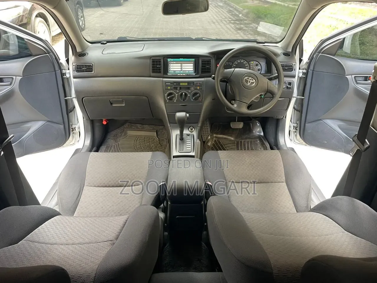 Toyota Corolla RunX 2004 Silver