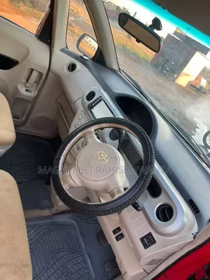 Toyota Porte 2008 Maroon