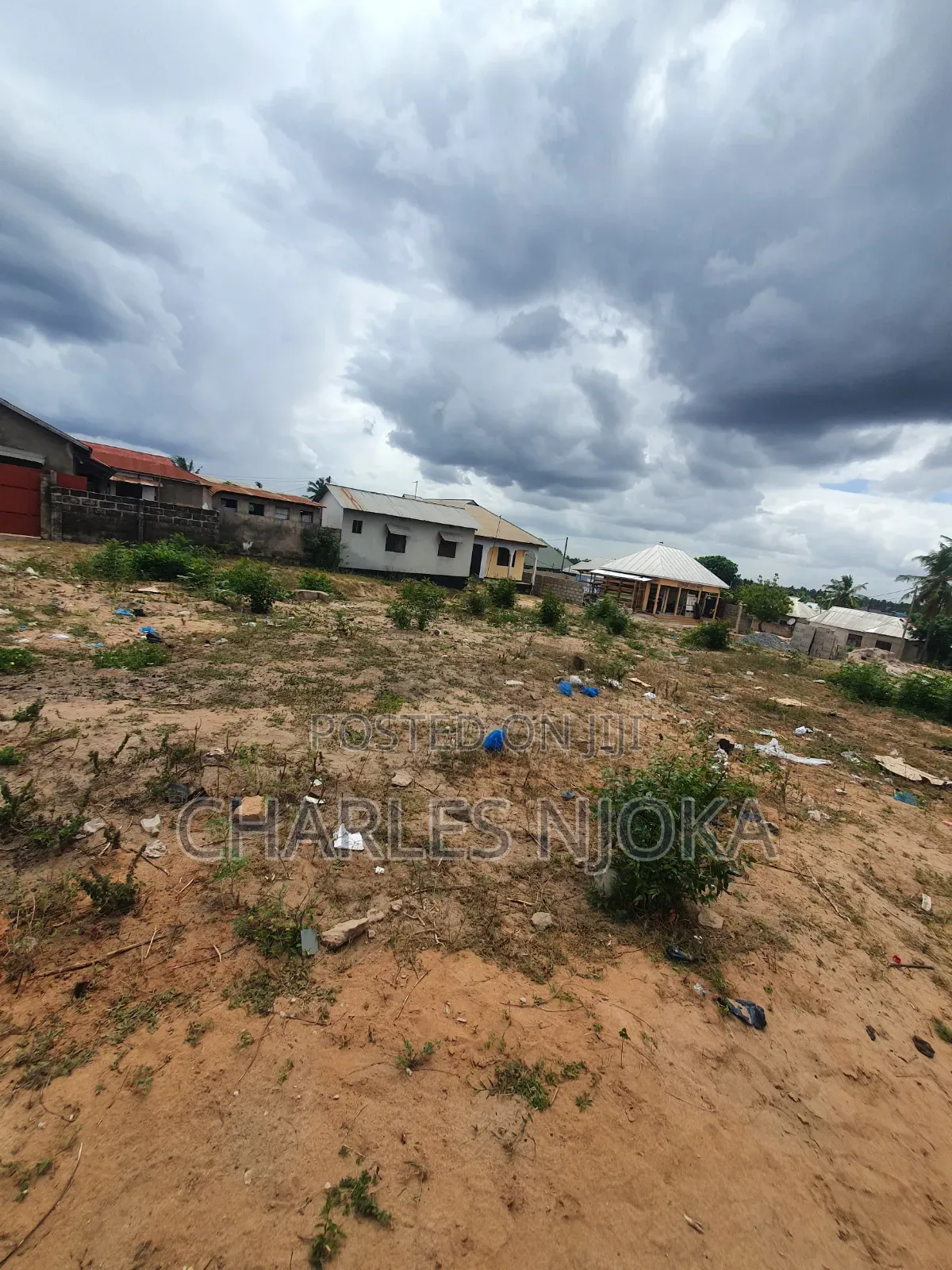 Viwanja Double Sehemu Kavu Na Ya Juu Sqm400 Kinauzwa