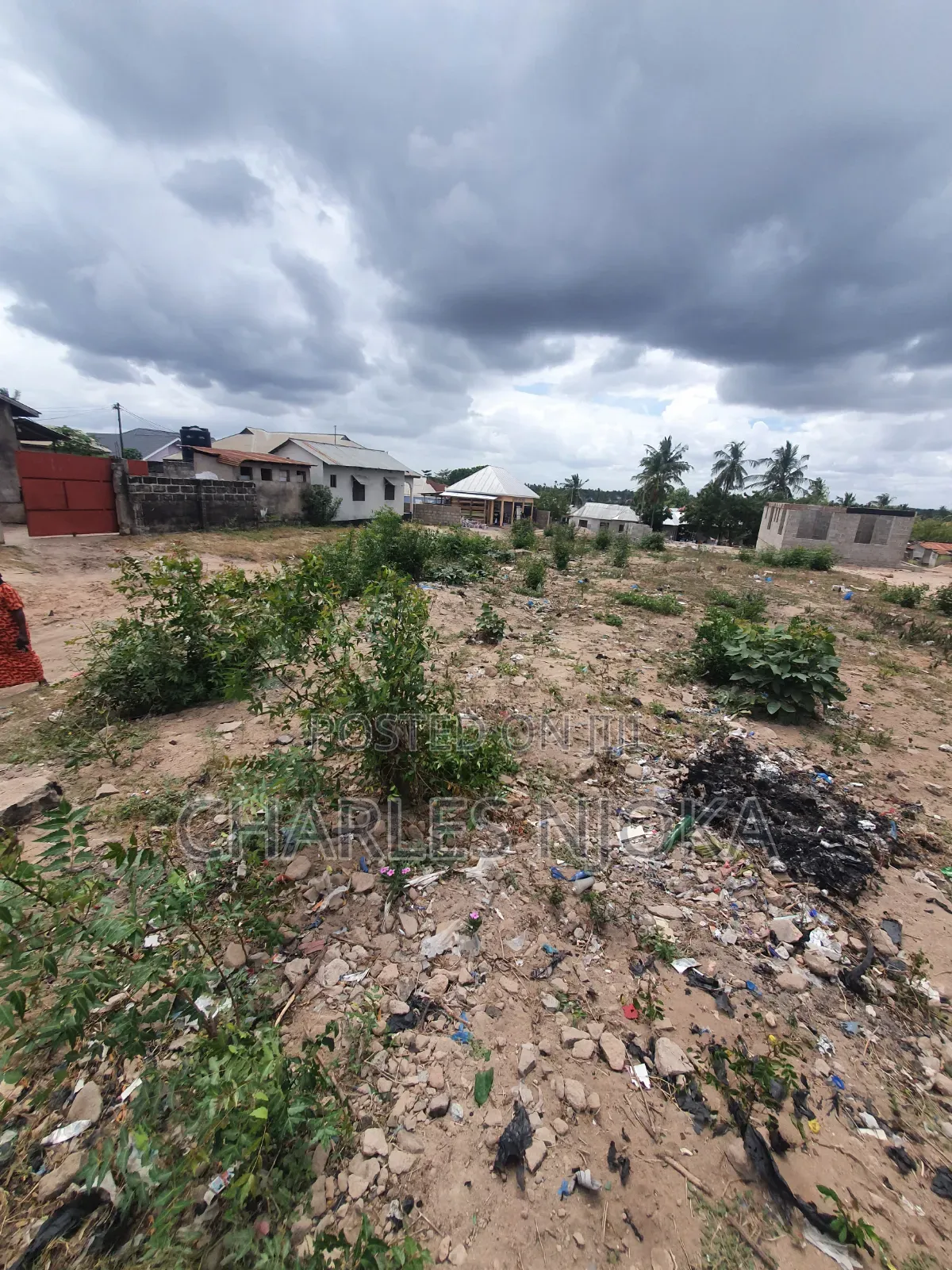 Viwanja Double Sehemu Kavu Na Ya Juu Sqm400 Kinauzwa