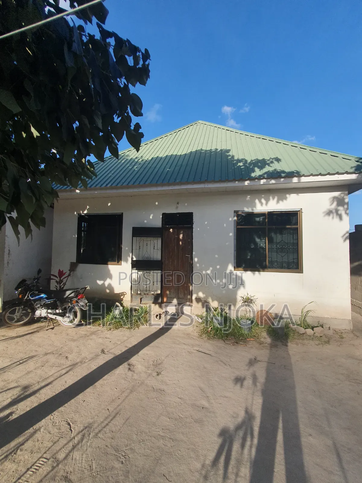 Furnished 6bdrm House in Halisi, Ukonga for sale