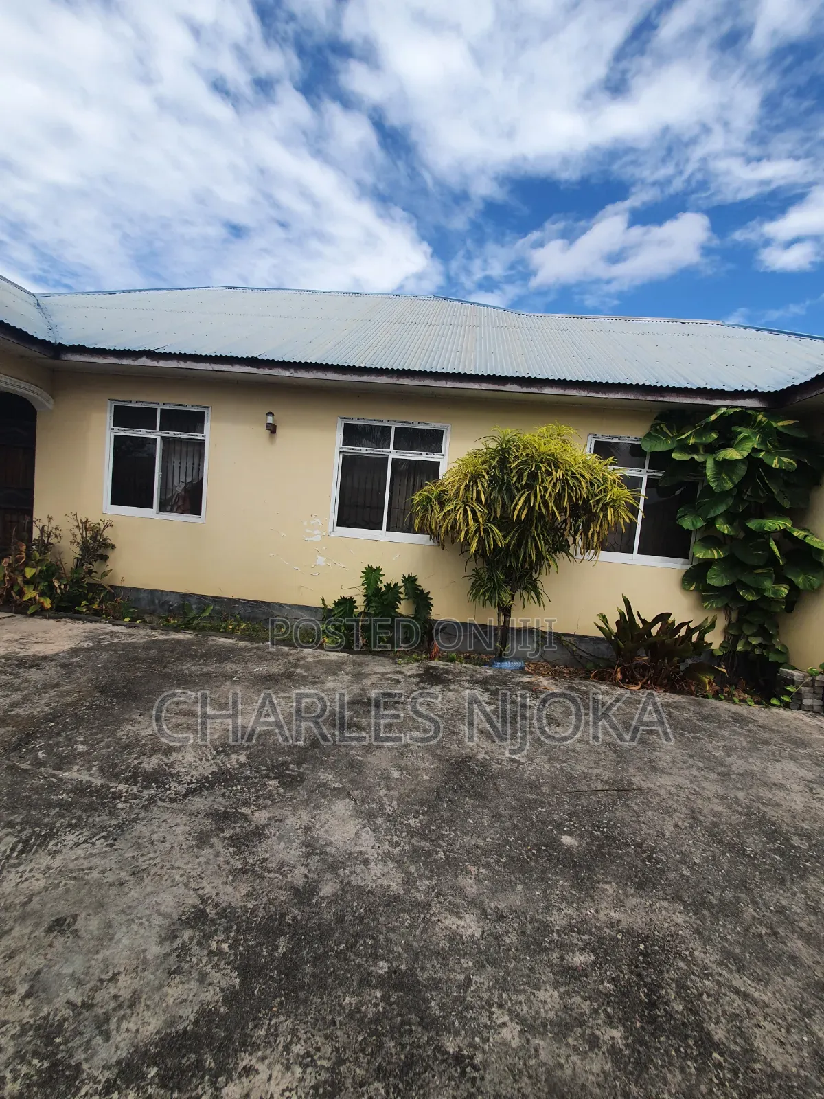 Furnished 6bdrm House in Relini Chama, Ukonga for sale