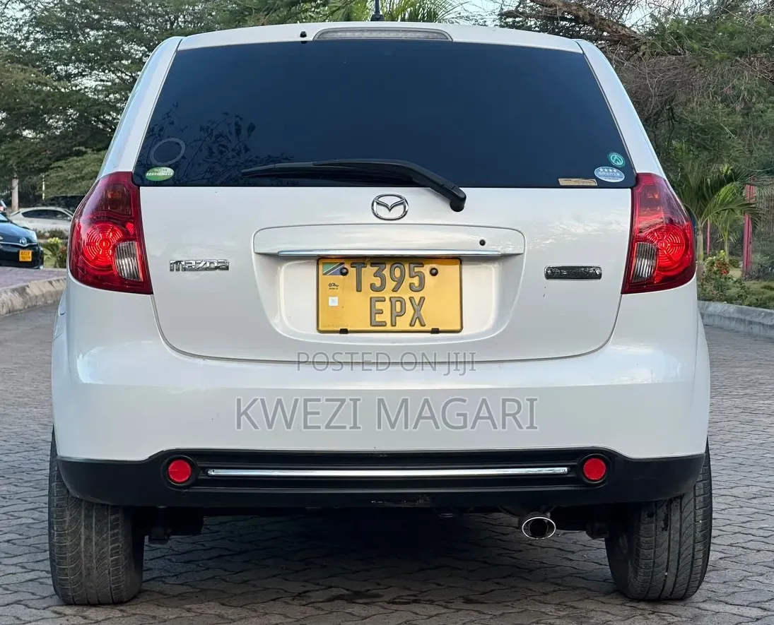 Mazda Verisa 2007 White