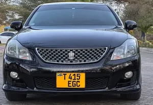 Toyota Crown 2009 Maroon