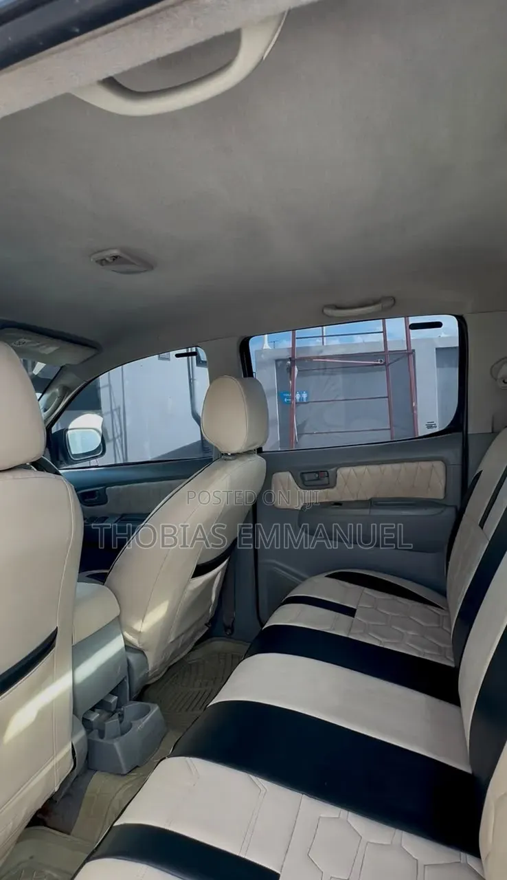 Toyota Hilux 2008 Silver