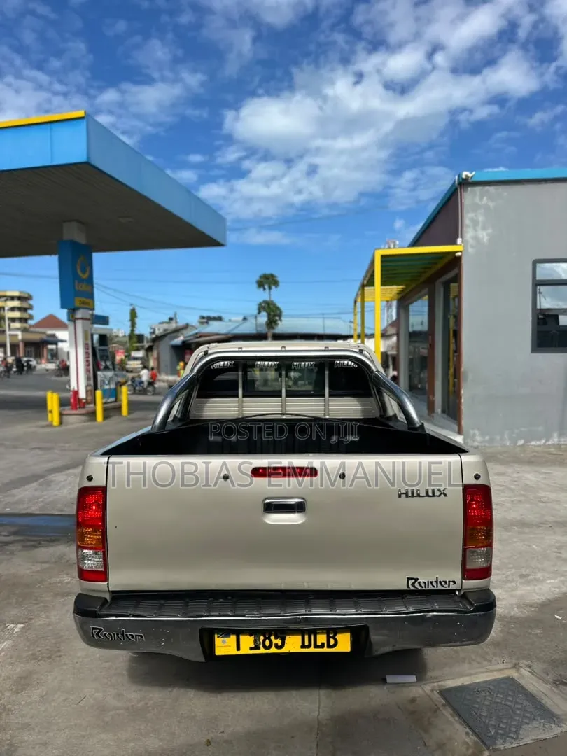 Toyota Hilux 2008 Silver