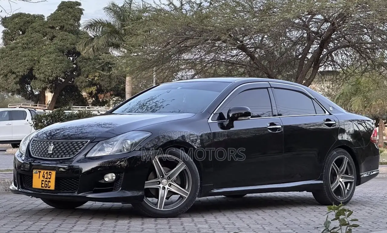 Toyota Crown 2009 Black