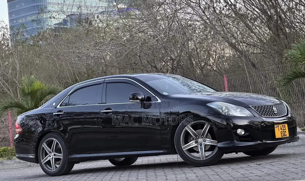 Toyota Crown 2009 Black