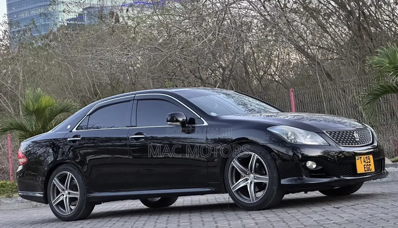 Toyota Crown 2009 Black