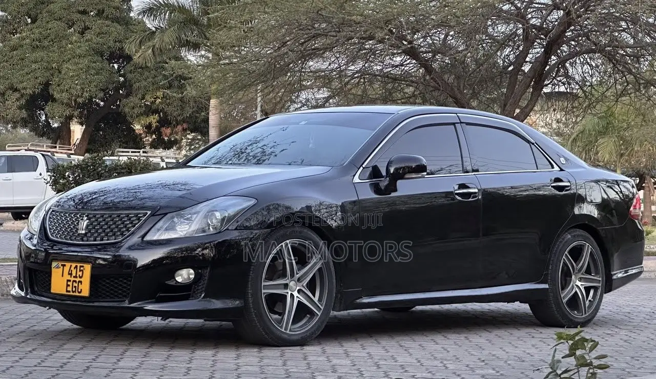 Toyota Crown 2009 Black