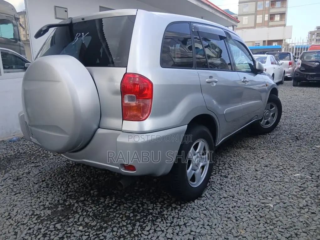 Toyota RAV4 1.8 2005 Silver