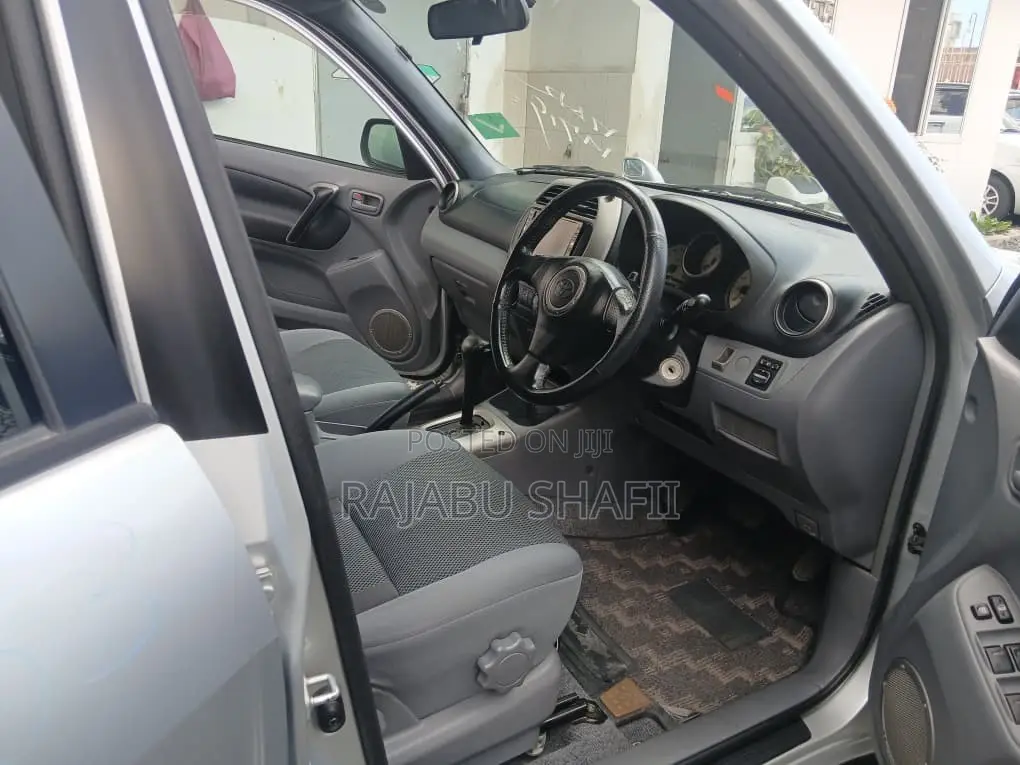 Toyota RAV4 1.8 2005 Silver
