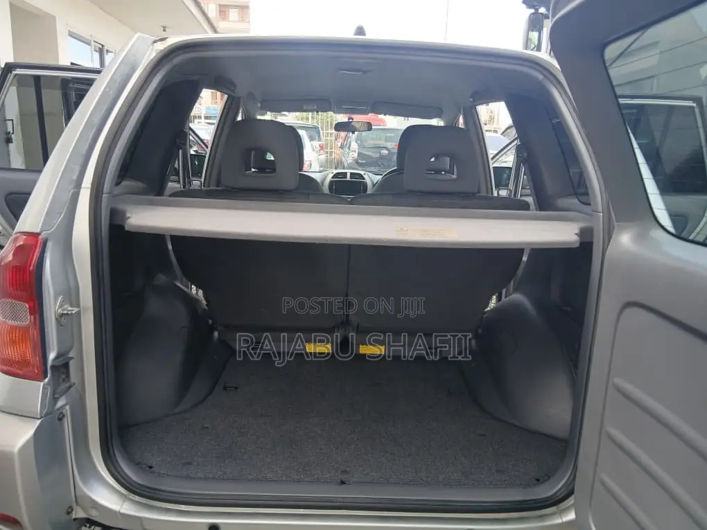 Toyota RAV4 1.8 2005 Silver
