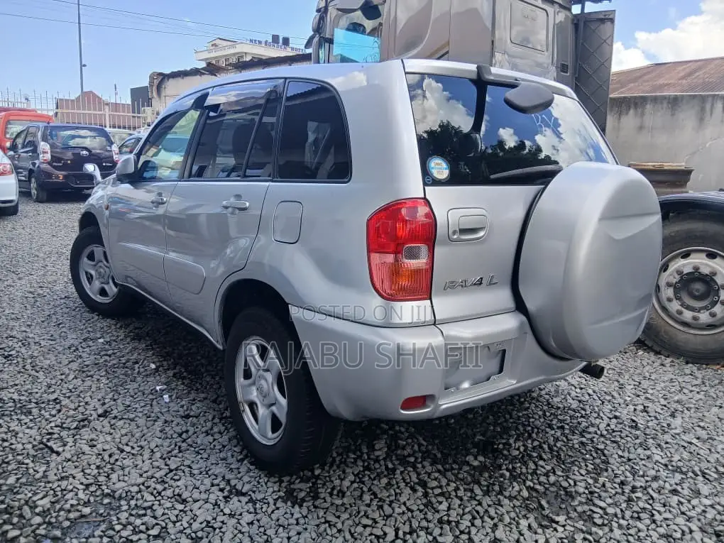Toyota RAV4 1.8 2005 Silver