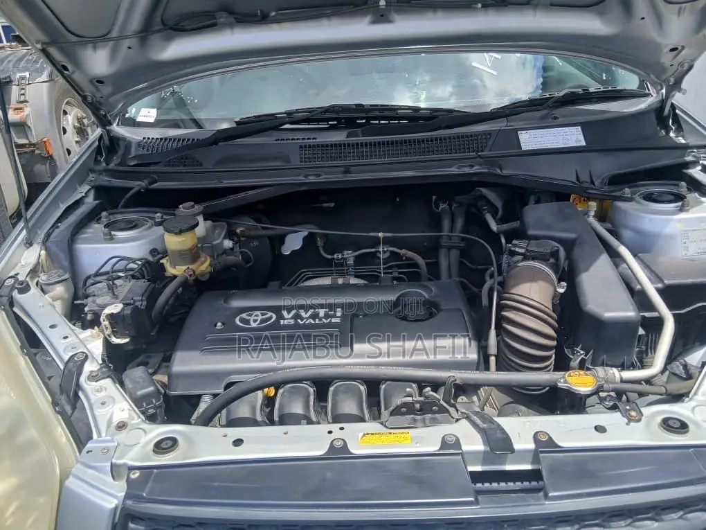 Toyota RAV4 1.8 2005 Silver